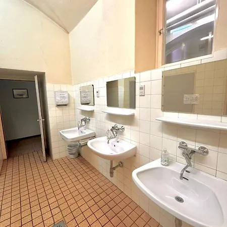 Numbr25 - Self Service & Low Budget Hotel
