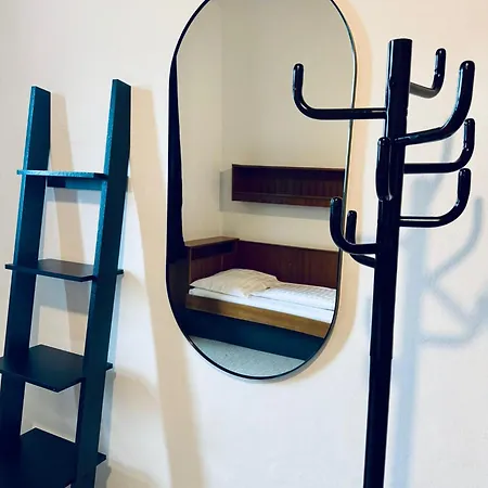 Numbr25 - Self Service & Budget Motel