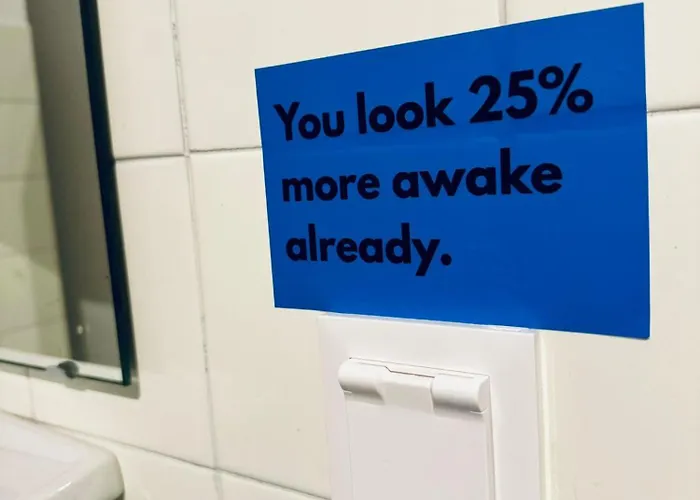 Numbr25 - Self Service & Budget موتيل غراتس