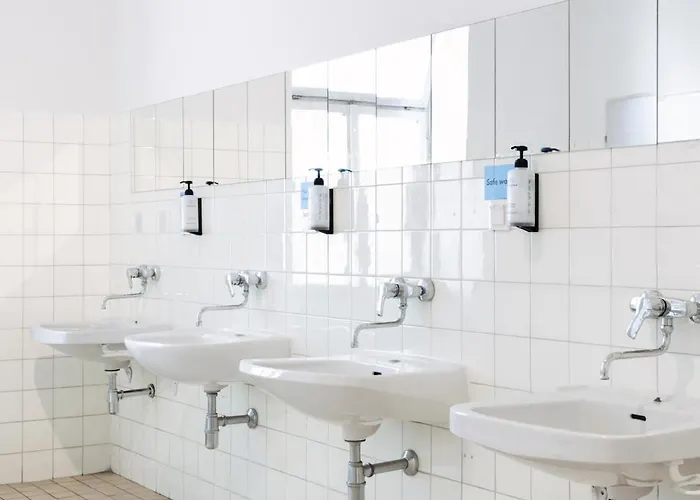 Numbr25 - Self Service & Budget موتيل *